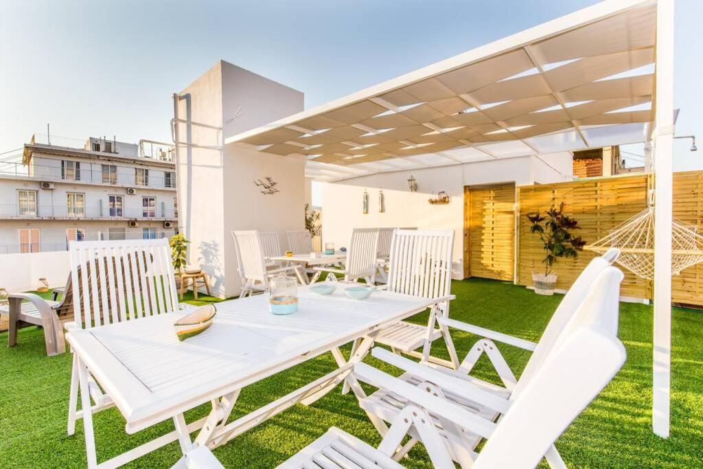 Neoclassical Apartment With 2 Bedrooms In Piraeus Exterior photo